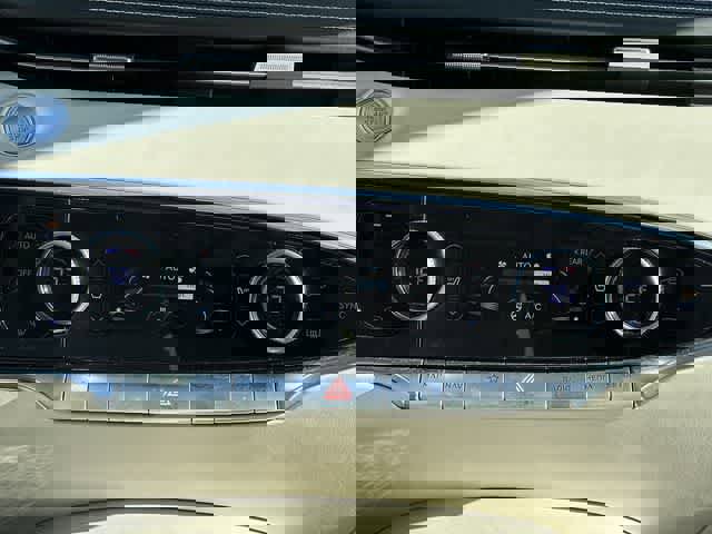 Used 2023 Genesis GV70 3.5T Sport w/ Sport Prestige Package image 16