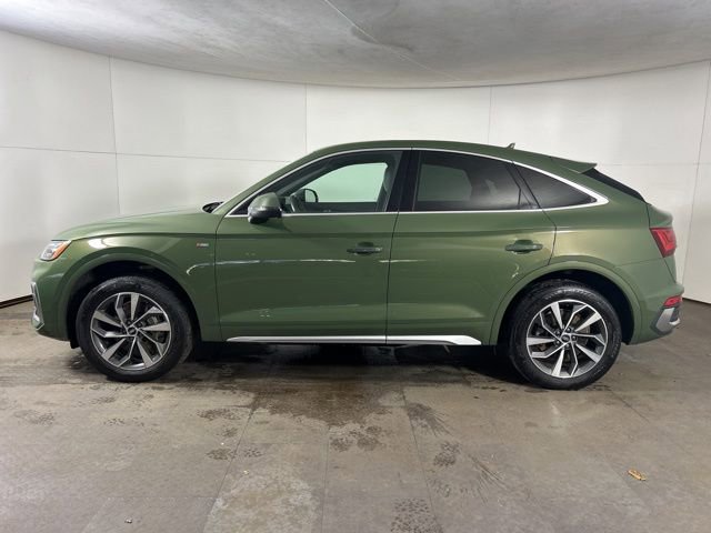 Used 2022 Audi Q5 2.0T Premium w/ Convenience Package image 4