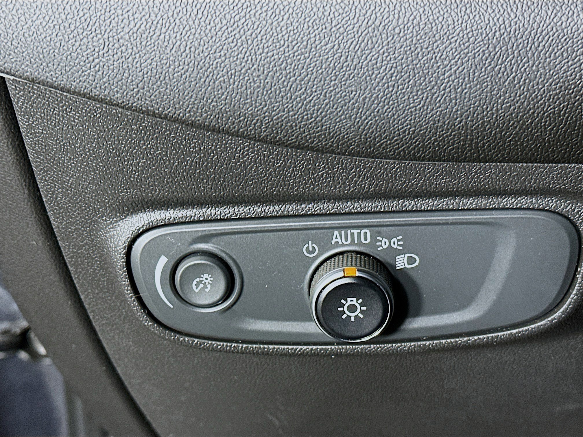 Used 2023 Chevrolet Equinox LT image 16