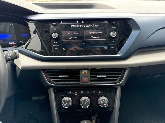 Used 2023 Volkswagen Taos SE w/ Panoramic Sunroof Package FWD image 27