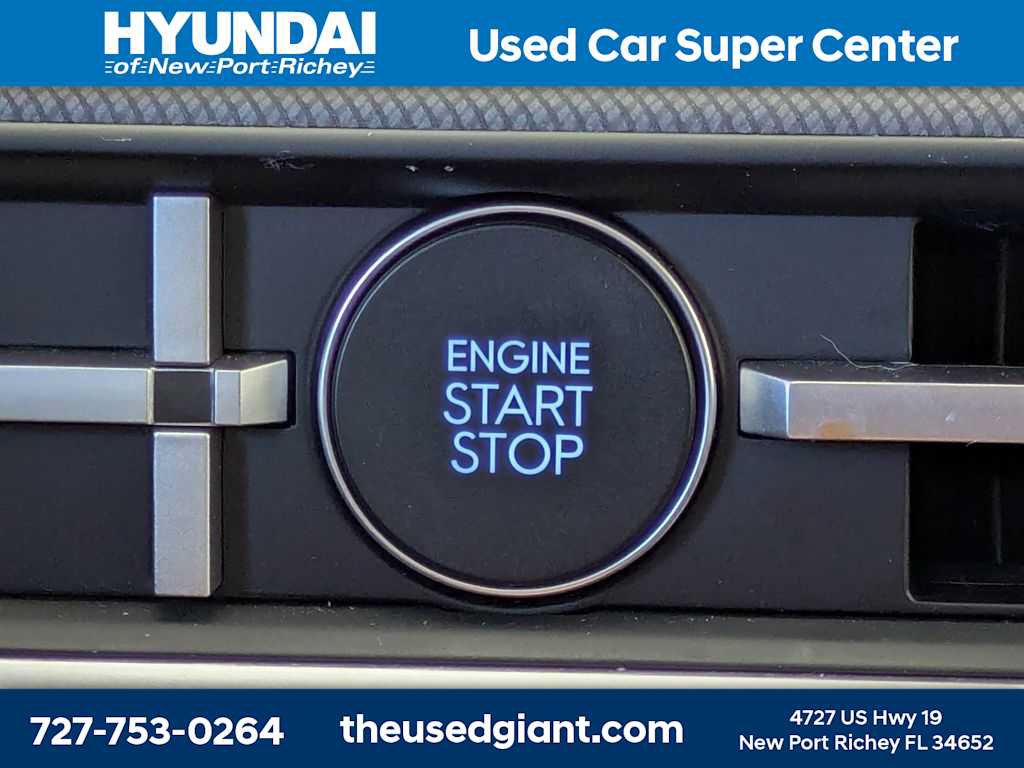 Used 2025 Hyundai Santa Fe SEL w/ Tow & Go Package FWD image 40