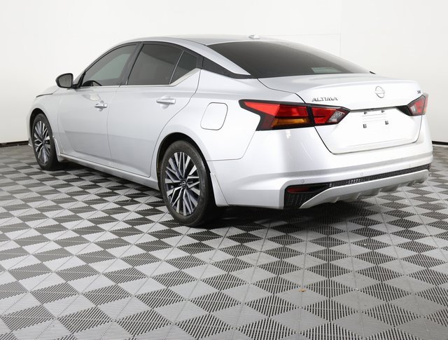 Used 2024 Nissan Altima 2.5 SV image 6