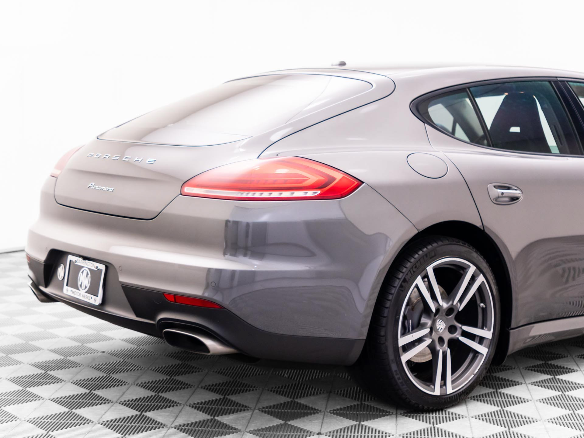 Used 2015 Porsche Panamera image 36