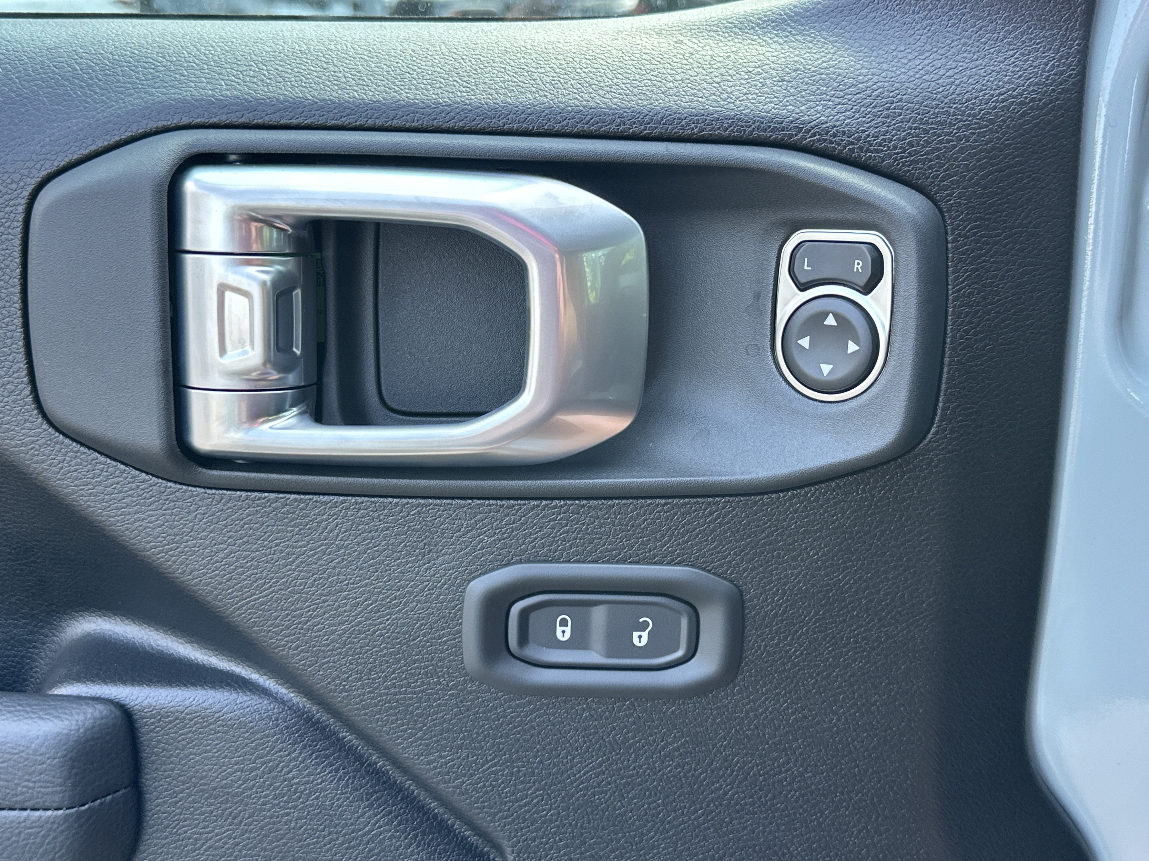 New 2027 Jeep Wrangler Sport AWD/4WD image 12