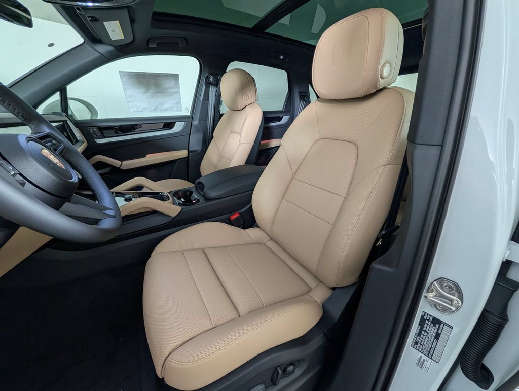 New 2026 Porsche Cayenne AWD/4WD image 5