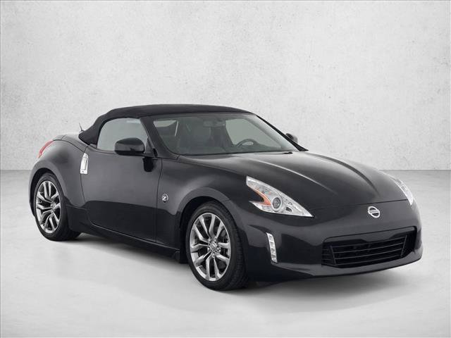 Used 2014 Nissan 370Z Touring w/ Navigation Package RWD image 3
