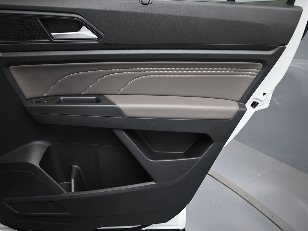 Used 2023 Volkswagen Atlas SE image 27