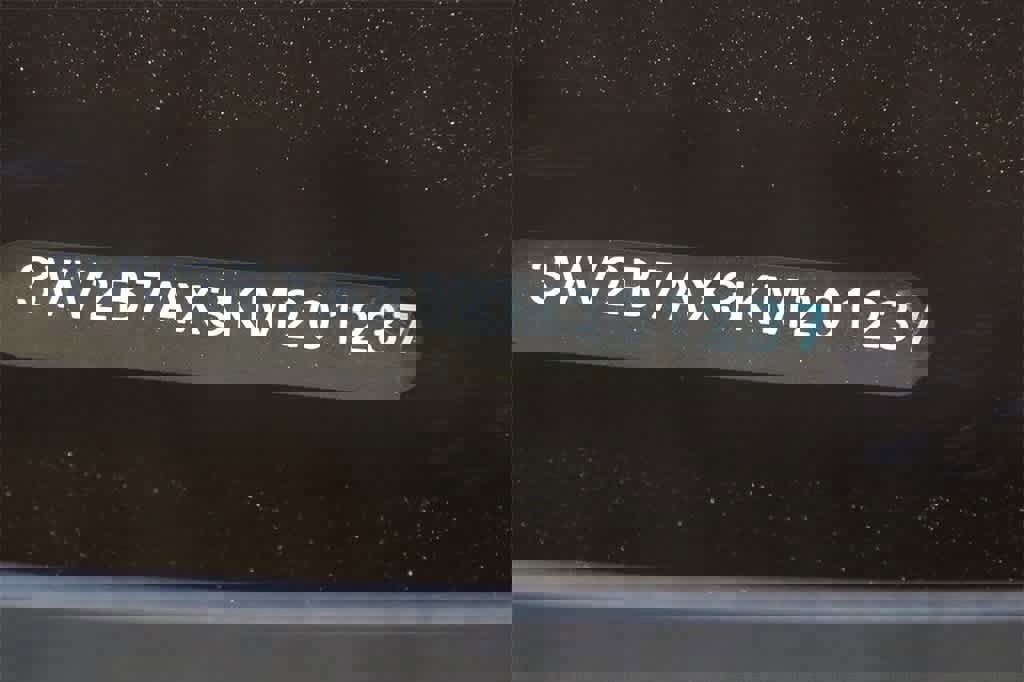 Used 2019 Volkswagen Tiguan SE w/ Panoramic Sunroof Package image 29