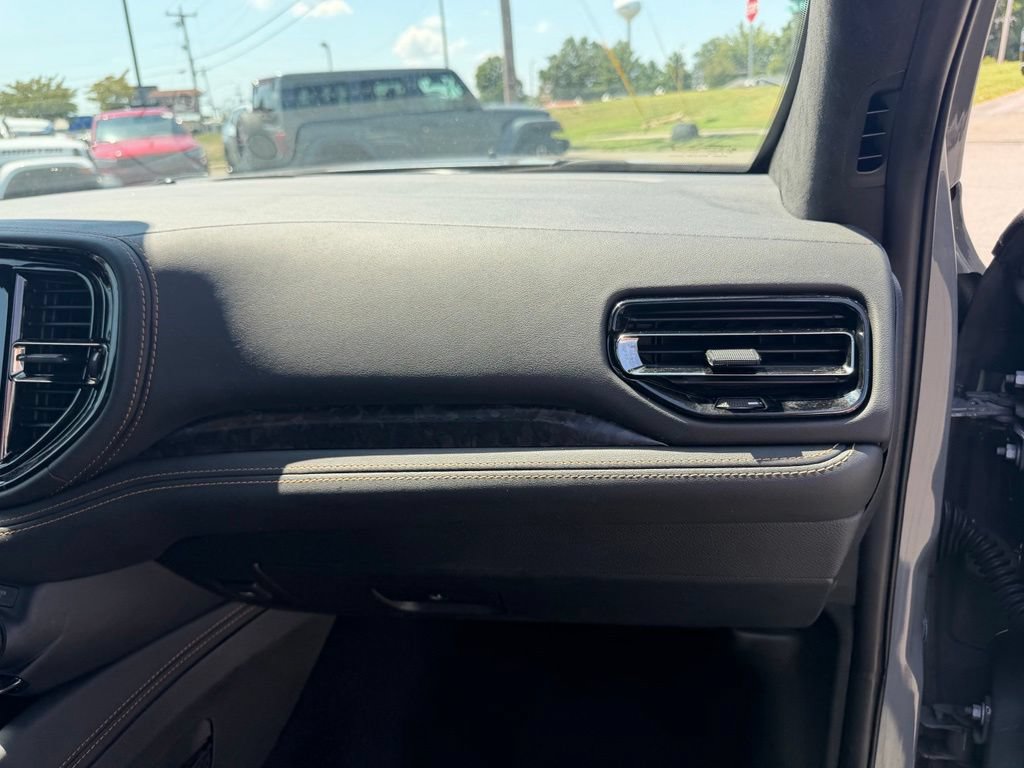 Used 2025 Dodge Durango R/T AWD/4WD image 35