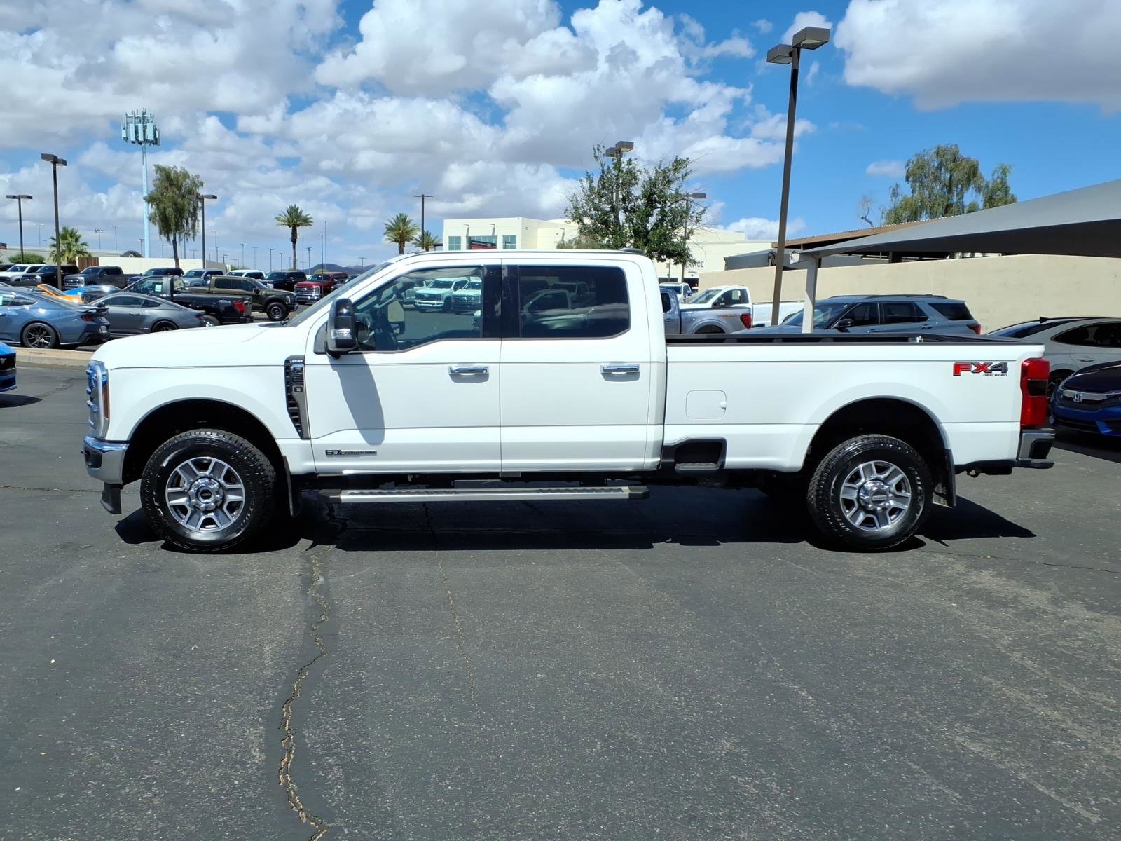 Used 2025 Ford F350 Lariat AWD/4WD image 3