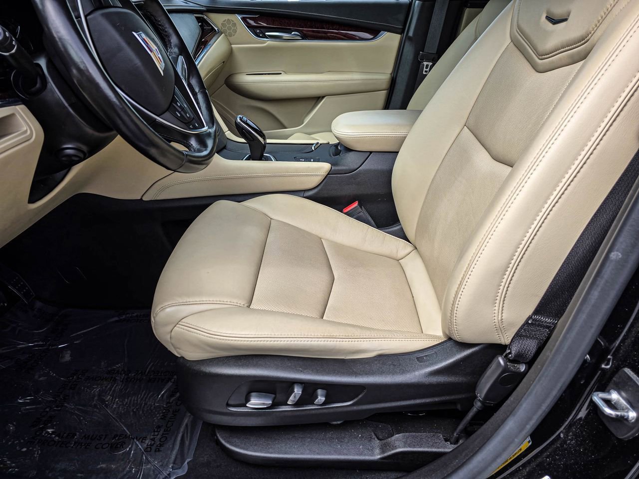 Used 2018 Cadillac XT5 Premium Luxury FWD image 14