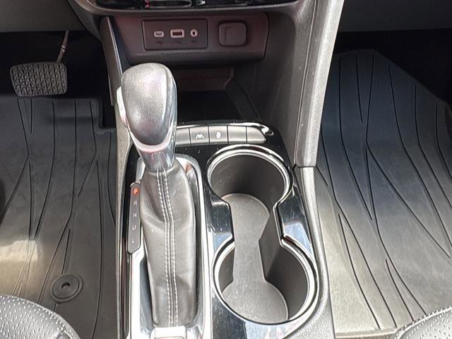 Used 2023 Buick Encore GX Essence w/ Experience Buick Package image 27