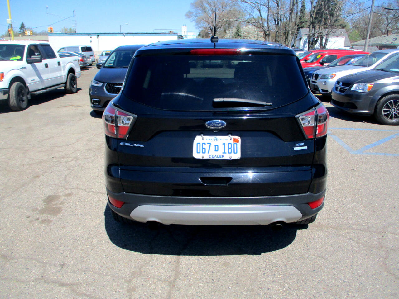 Used 2017 Ford Escape SE image 5