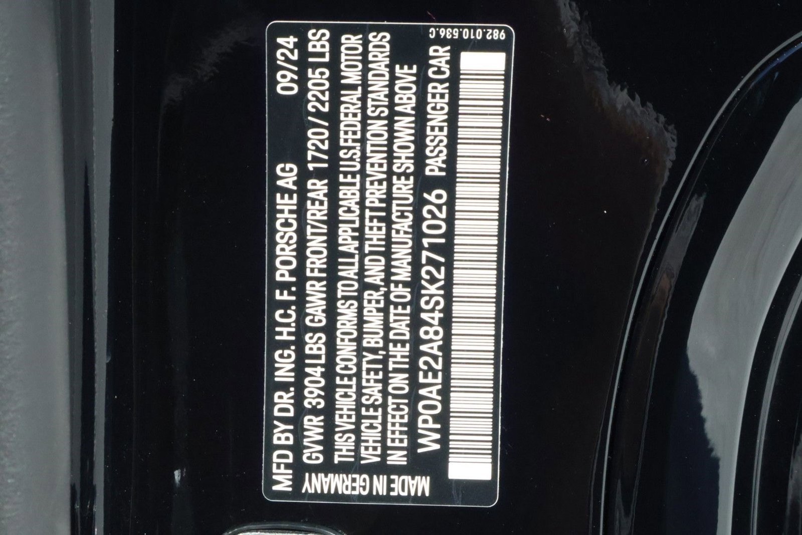 Certified 2025 Porsche 718 Cayman GT4 RS image 28