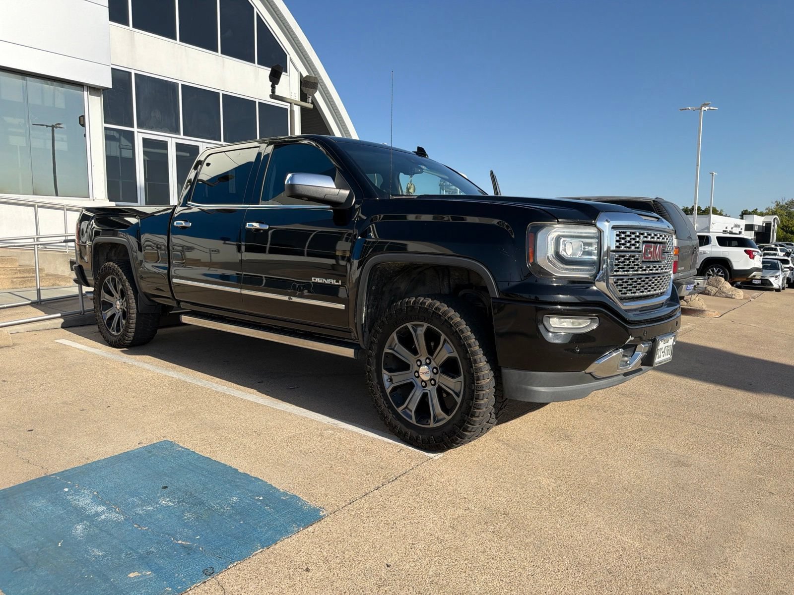 Used 2016 GMC Sierra 1500 Denali w/ Denali Ultimate Package AWD/4WD image 23