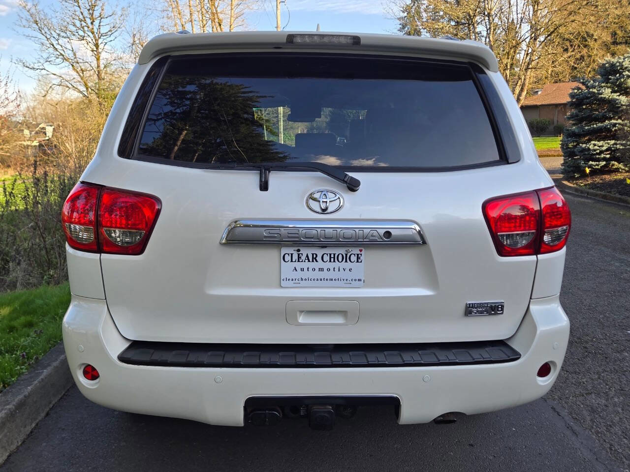 Used 2016 Toyota Sequoia Platinum image 10