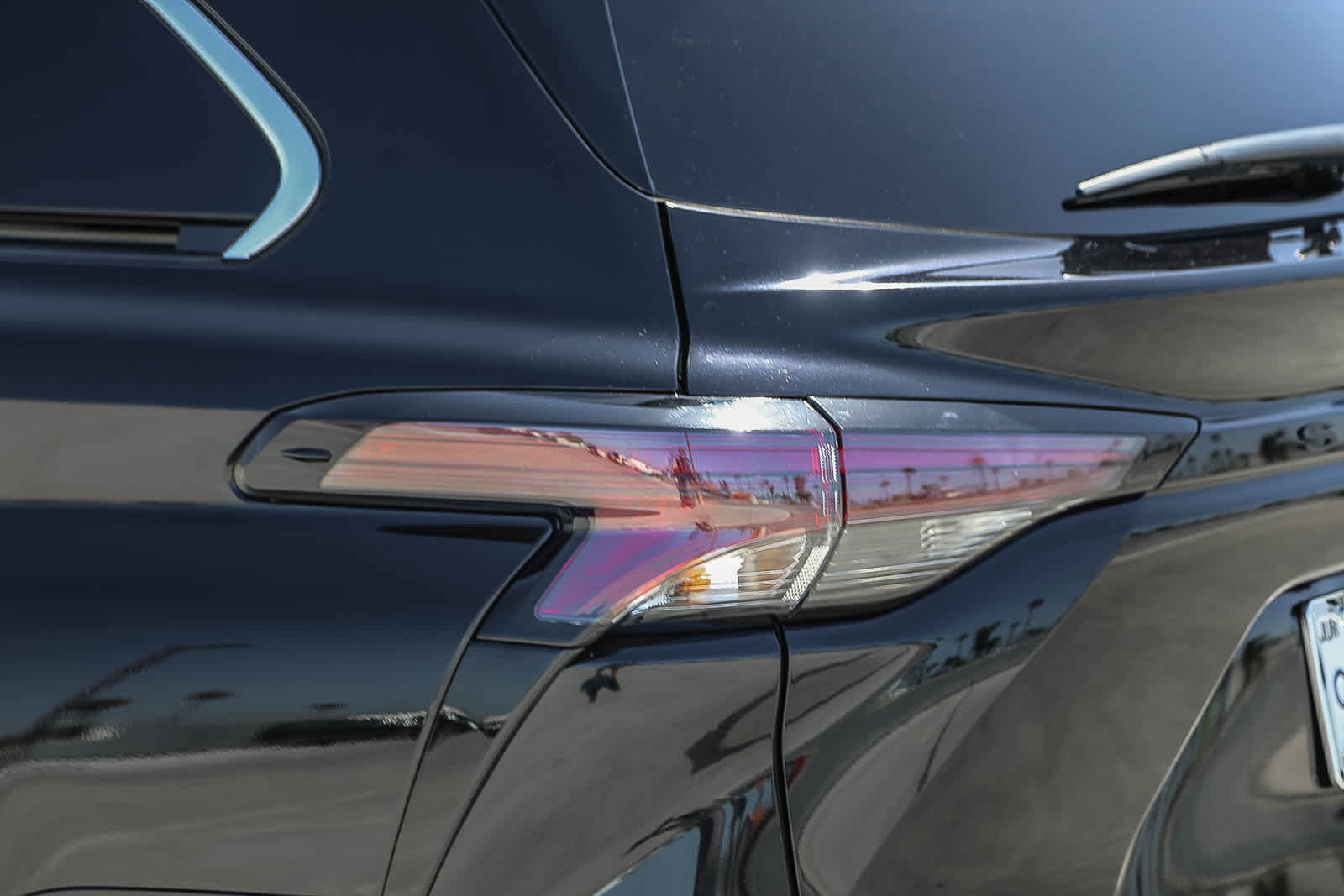 Used 2025 Toyota Sienna XLE w/ XLE Plus Package AWD/4WD image 9