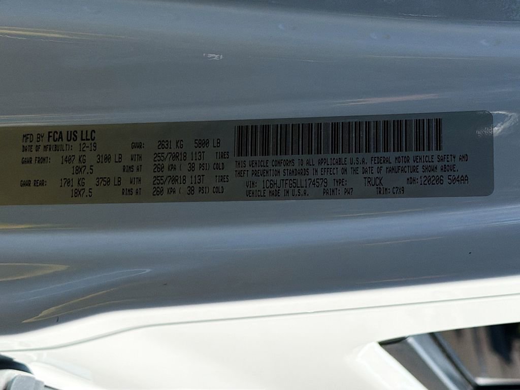 Used 2020 Jeep Gladiator Overland w/ Safety Group image 38