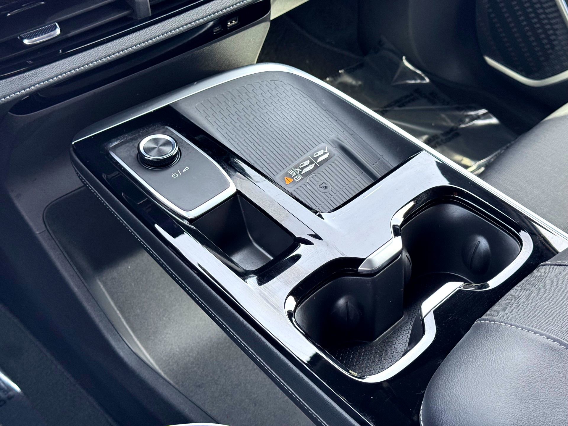 Used 2025 Buick Enclave Preferred image 28