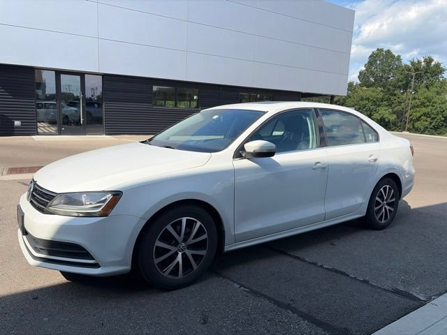 Used 2017 Volkswagen Jetta SE FWD image 6