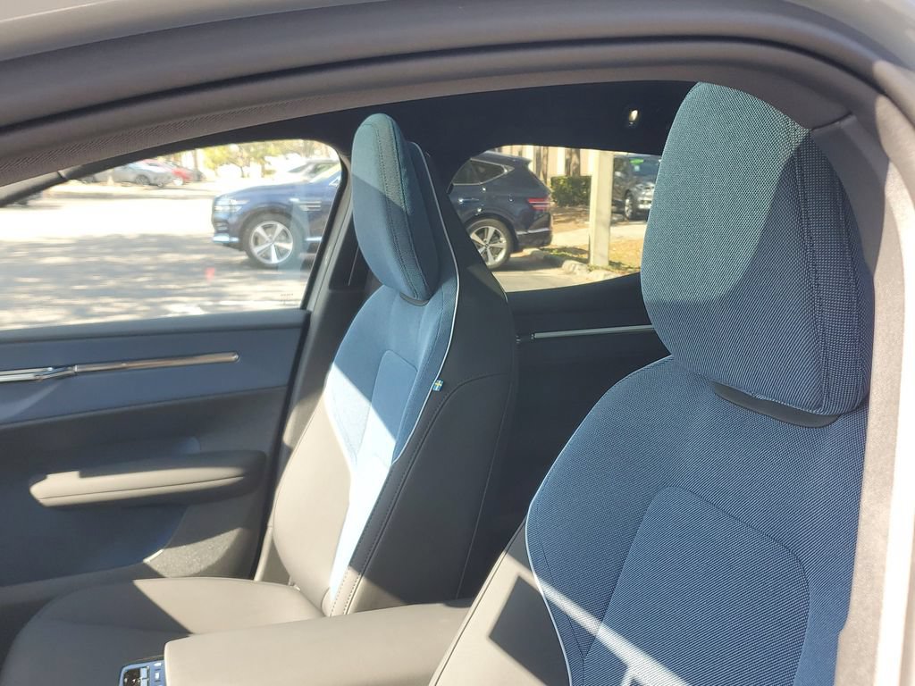 New 2026 Volvo EX30 Plus w/ Protection Package Premier AWD/4WD image 8