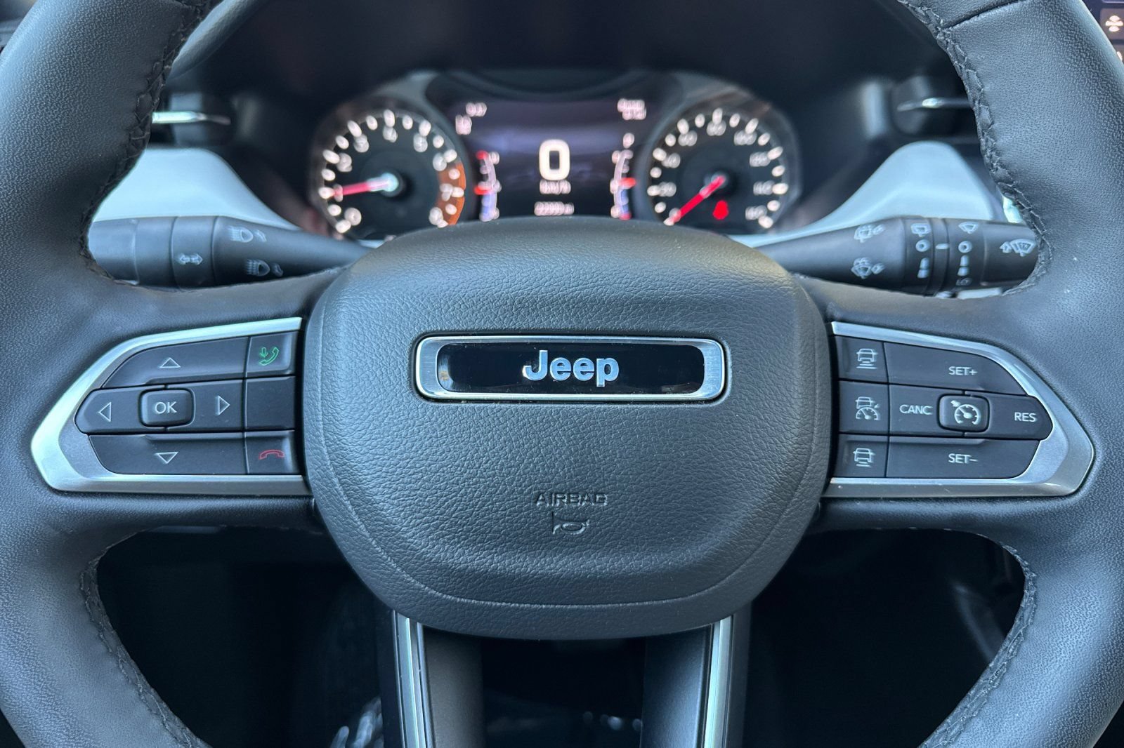 Used 2025 Jeep Compass Limited AWD/4WD image 23