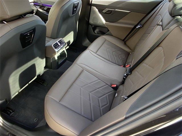 Certified 2025 BMW i5 xDrive40 w/ Premium Package image 18