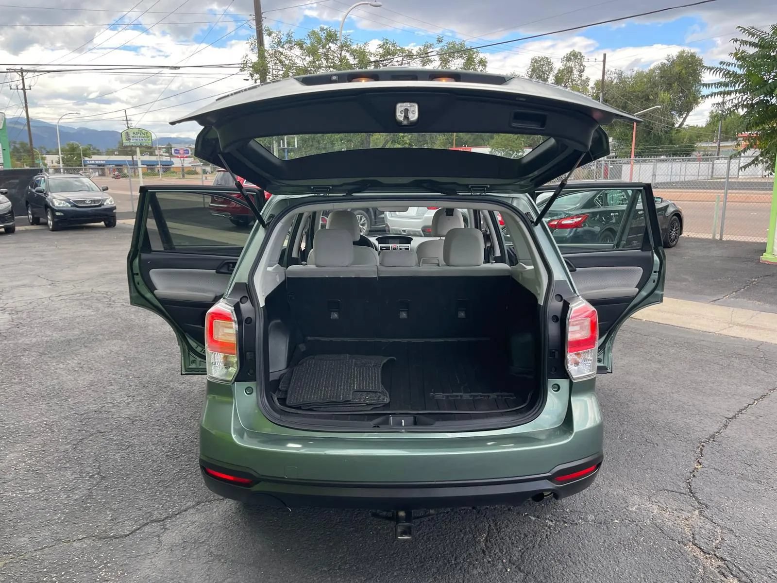 Used 2017 Subaru Forester 2.5i w/ Alloy Wheel Package AWD/4WD image 17