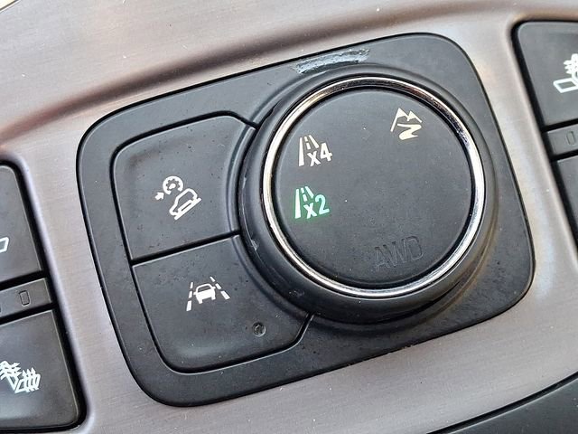 Used 2022 GMC Terrain AT4 image 25