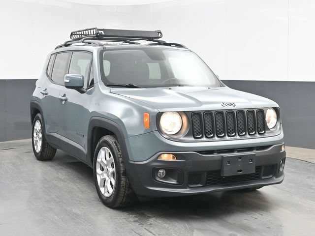Used 2018 Jeep Renegade Altitude FWD image 2