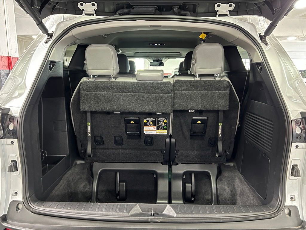 Used 2025 Toyota Sienna XLE w/ XLE Plus Package AWD/4WD image 43