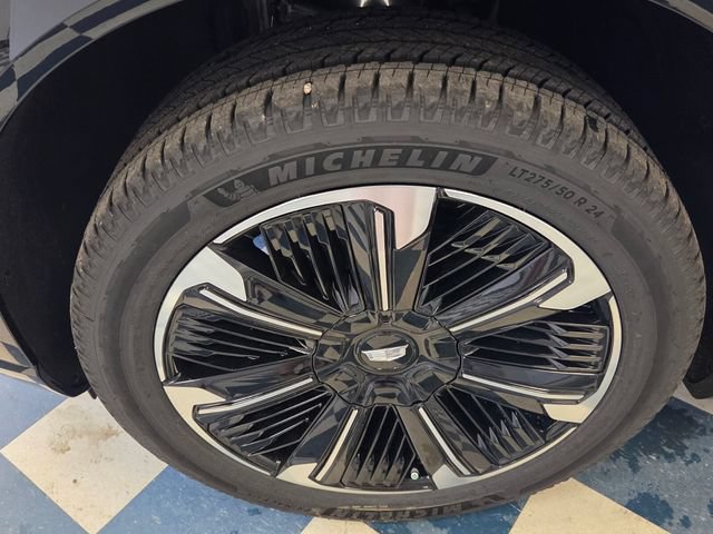 New 2026 Cadillac Escalade IQ Sport 2 w/ LPO, Floor Liner Package AWD/4WD image 21
