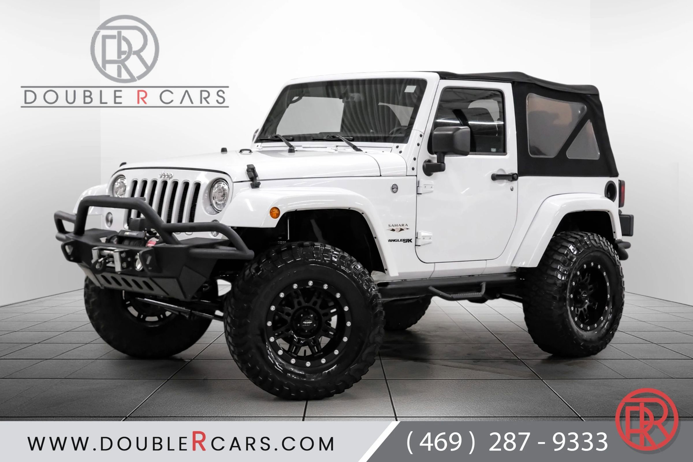 Used 2018 Jeep Wrangler Sahara w/ Connectivity Group AWD/4WD image 1