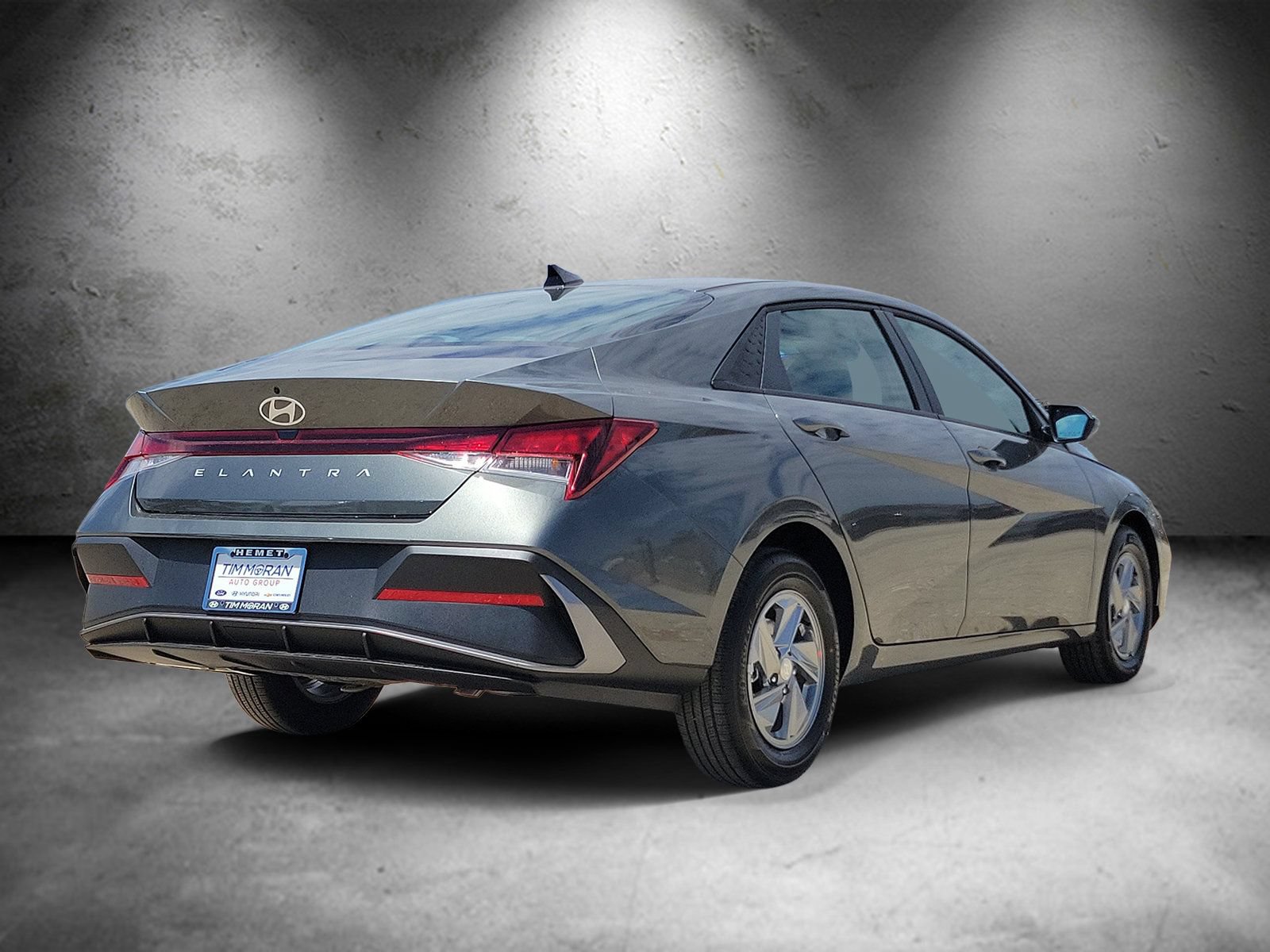 New 2026 Hyundai Elantra SE FWD image 3