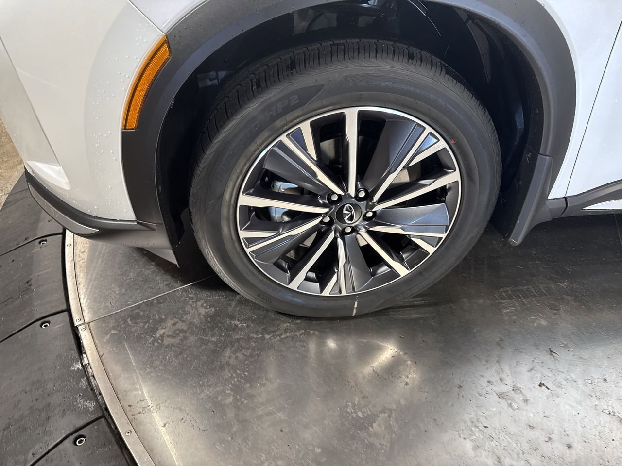 New 2026 INFINITI QX60 Luxe w/ Cargo Package AWD/4WD image 10