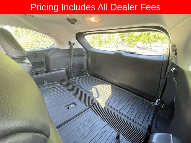 Used 2022 Toyota Highlander XLE AWD/4WD image 19