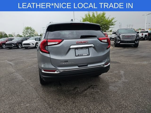Used 2024 GMC Terrain SLT FWD image 17