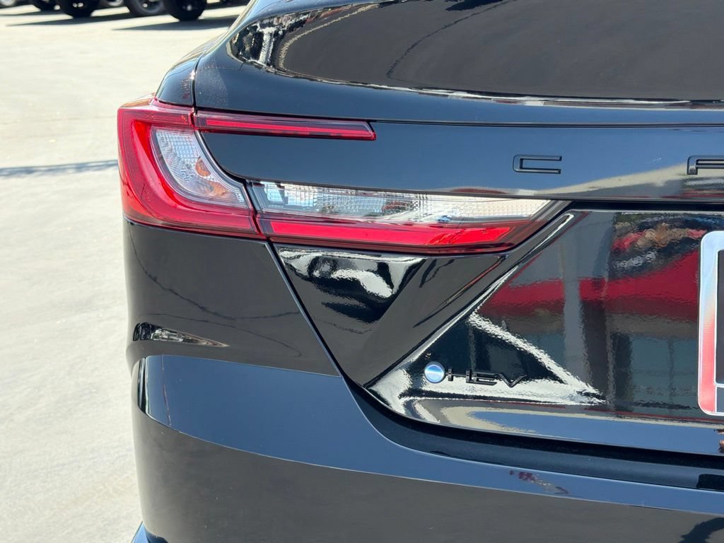 New 2026 Toyota Camry Hybrid FWD image 14