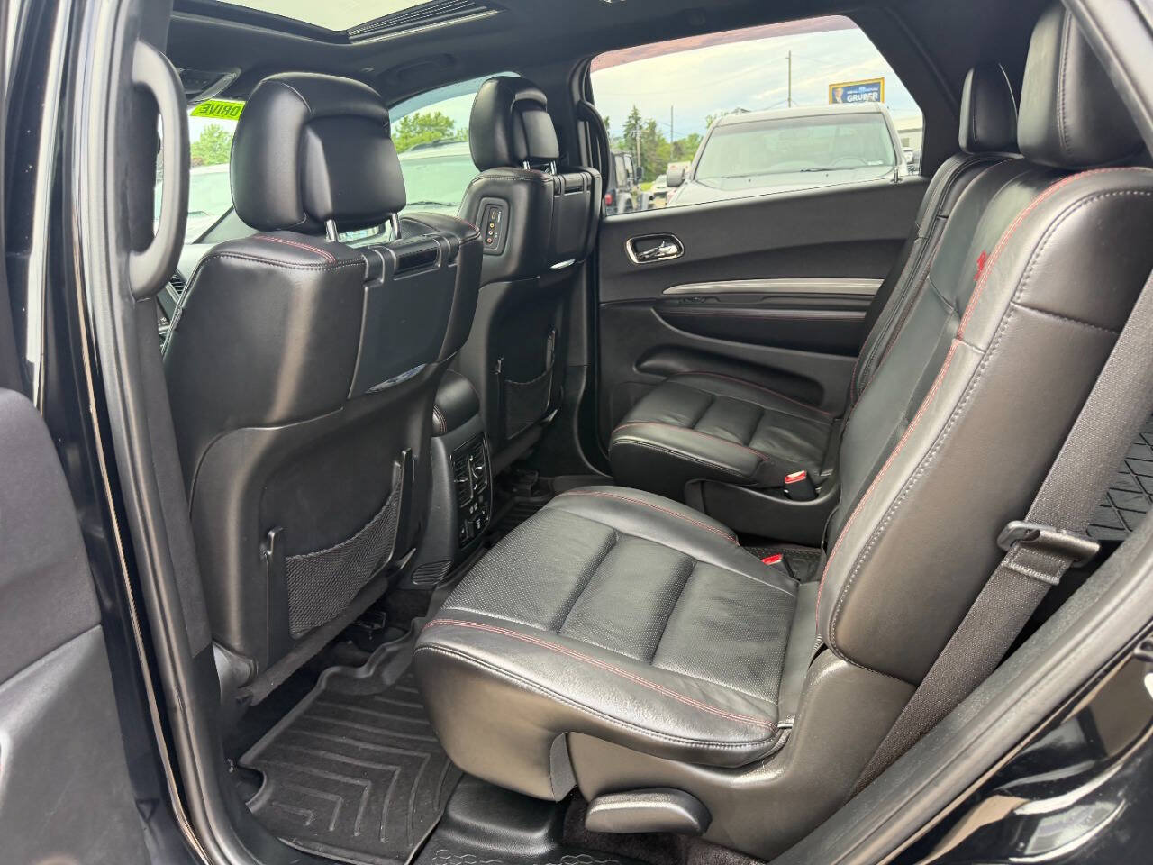 Used 2018 Dodge Durango R/T w/ Technology Group AWD/4WD image 11
