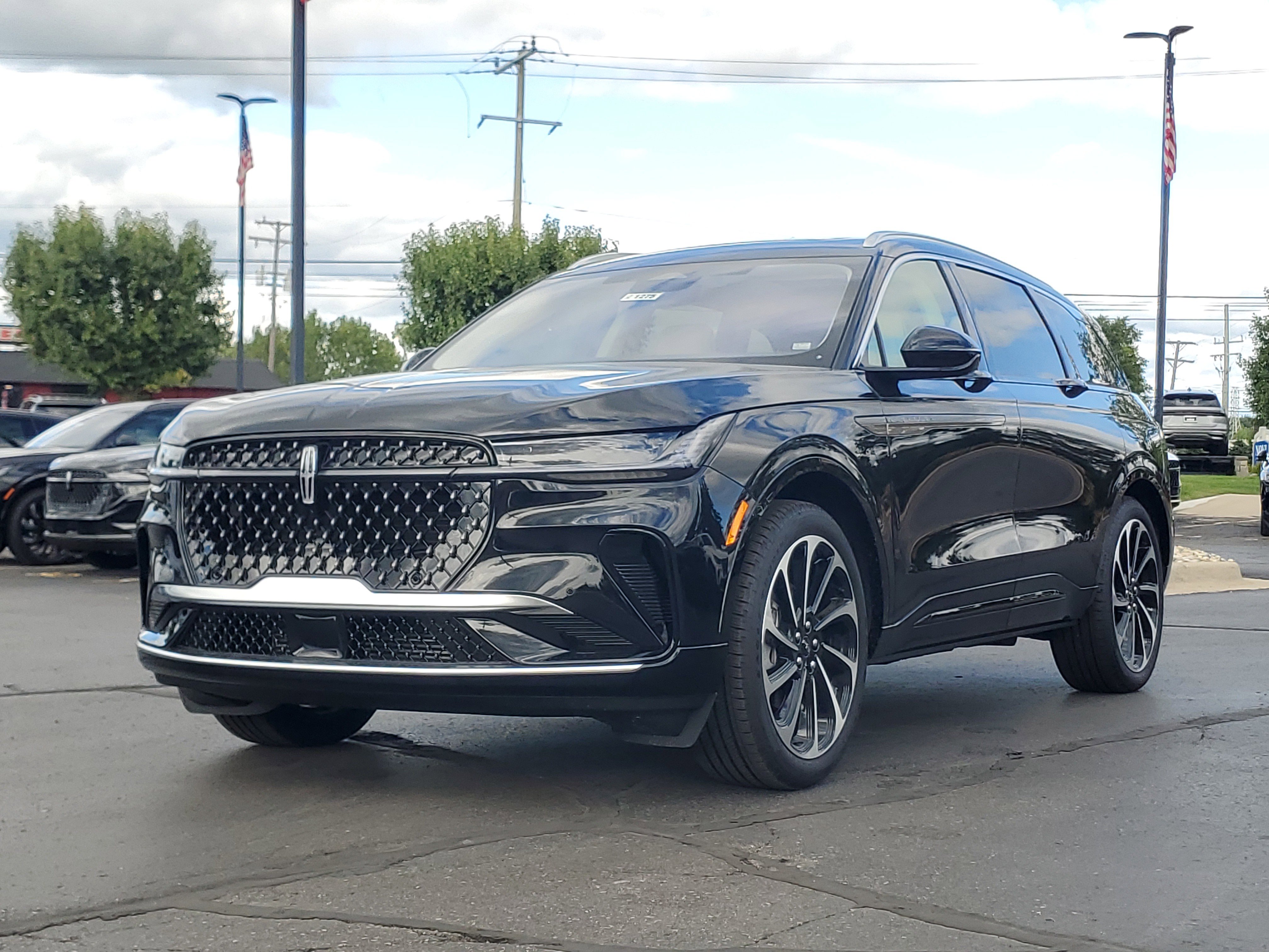 New 2025 Lincoln Nautilus Black Label image 2