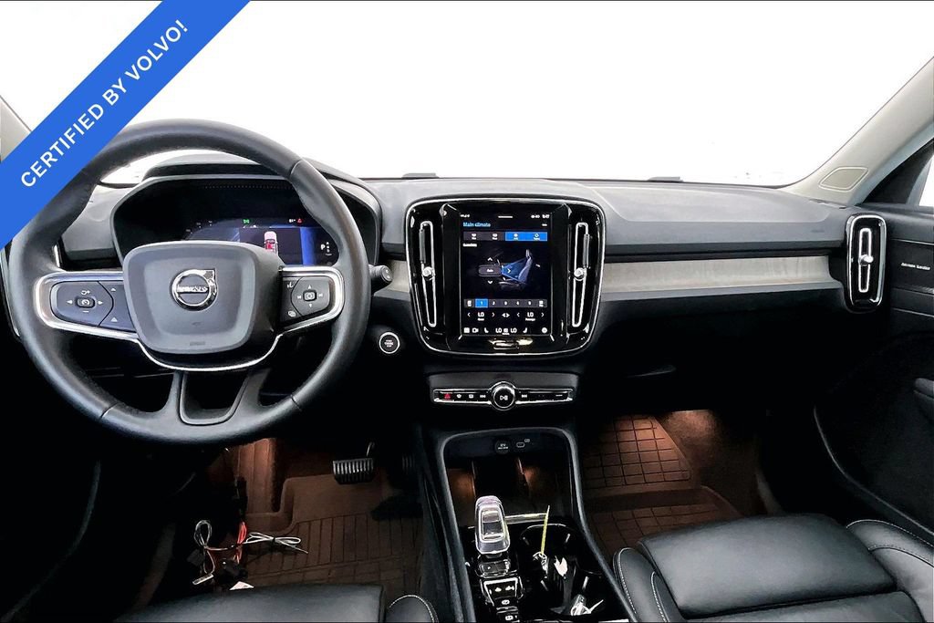 Used 2023 Volvo XC40 B5 Plus w/ Protection Package Premier AWD/4WD image 18