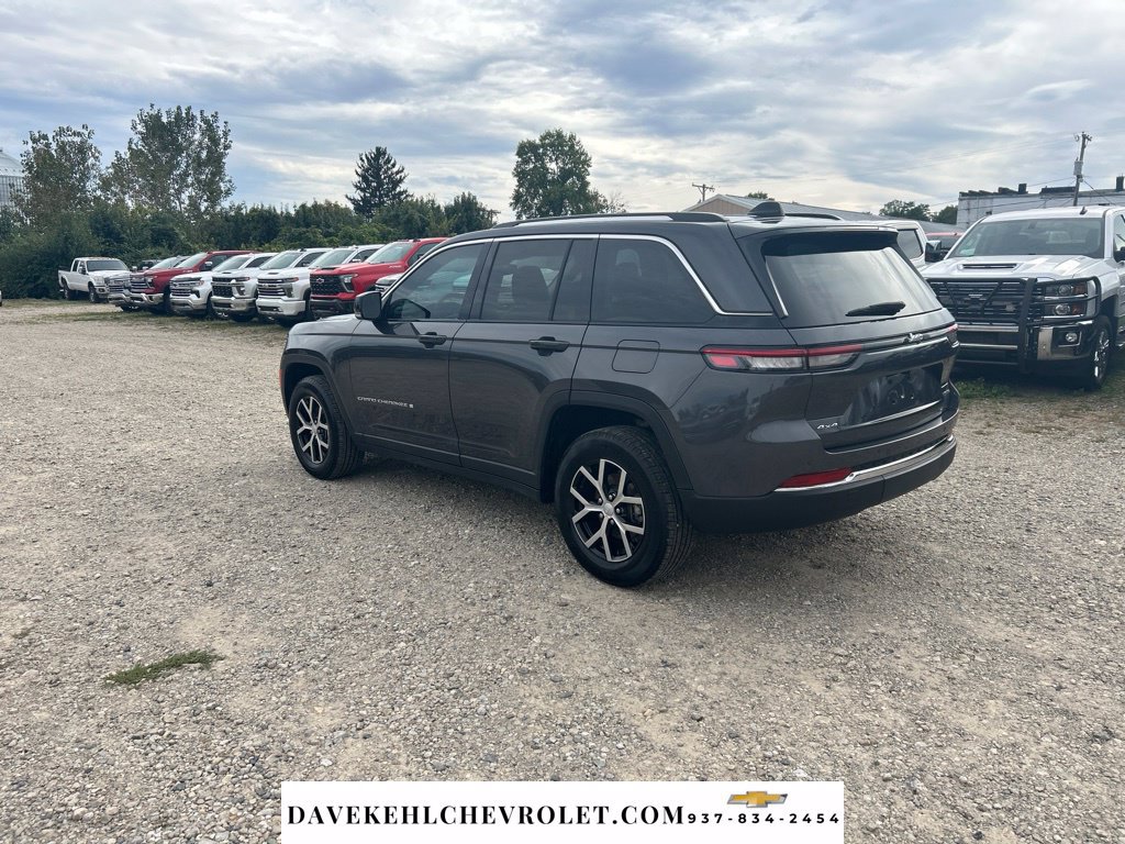 Used 2024 Jeep Grand Cherokee Limited w/ Trailer Tow Package AWD/4WD image 4
