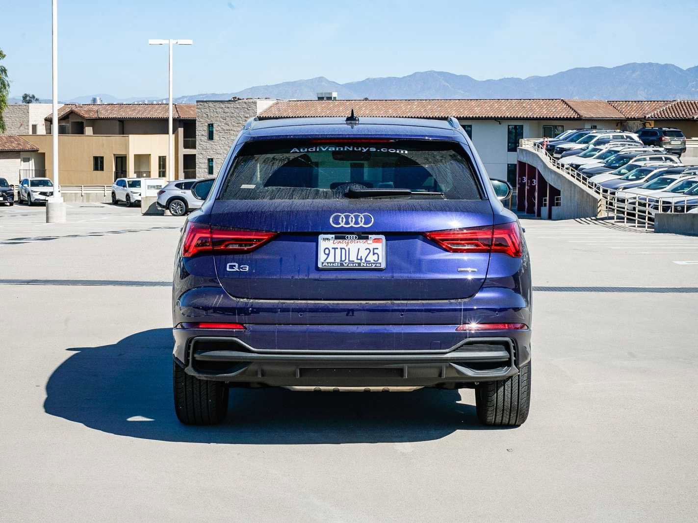 Used 2025 Audi Q3 2.0T Premium w/ Convenience Package image 3