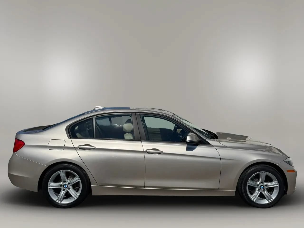 Used 2014 BMW 328i Sedan RWD image 4