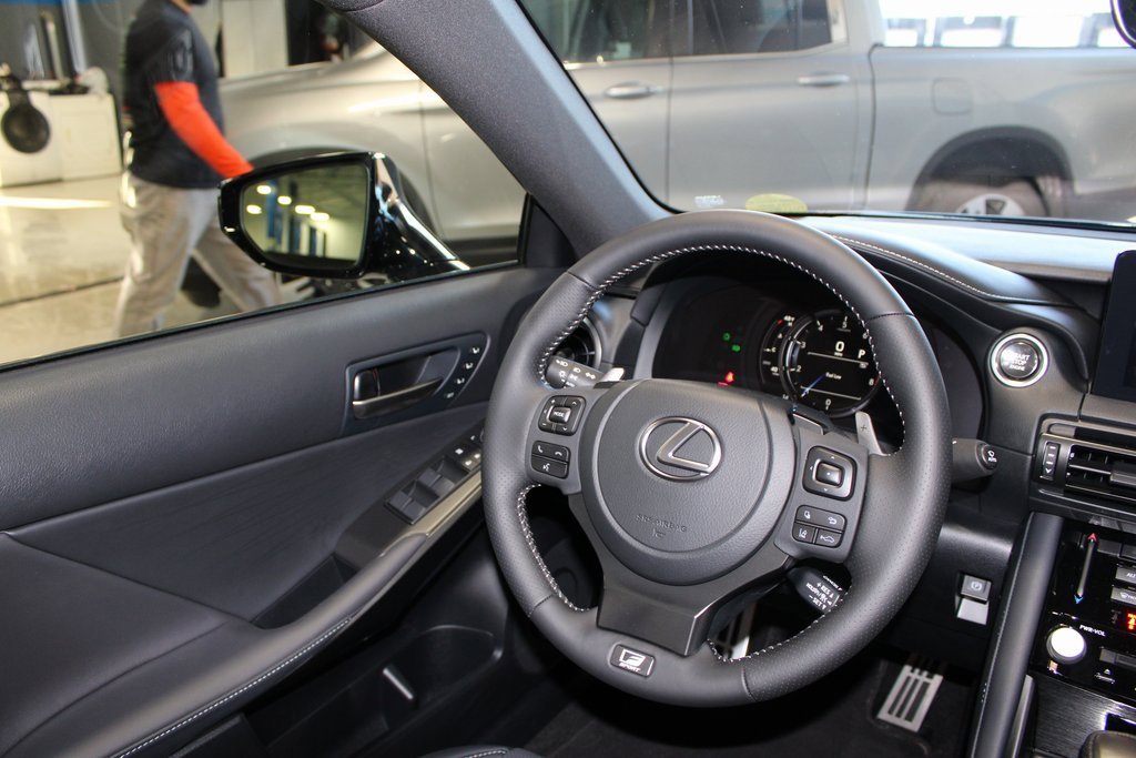 Used 2025 Lexus IS 350 F Sport image 24