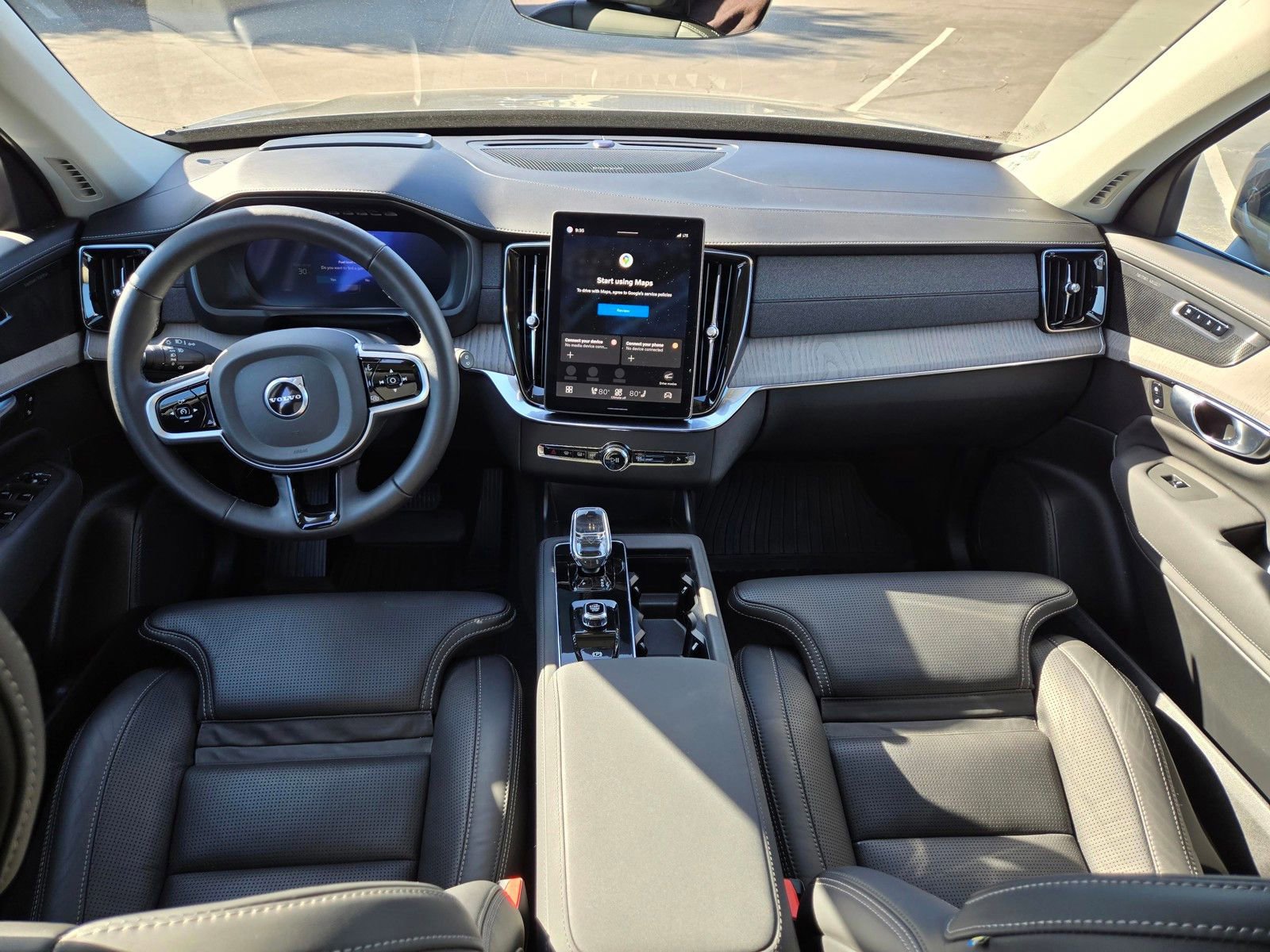 Certified 2025 Volvo XC90 T8 Ultra w/ Protection Package Premier image 11