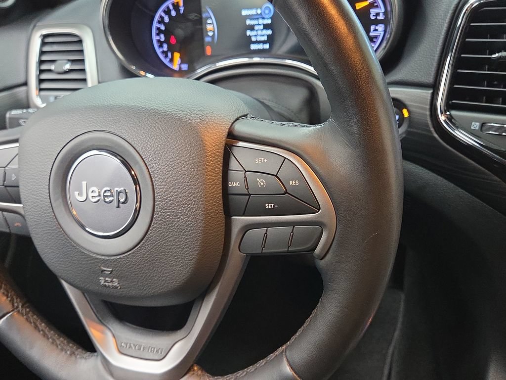 Used 2022 Jeep Grand Cherokee Laredo X AWD/4WD image 18