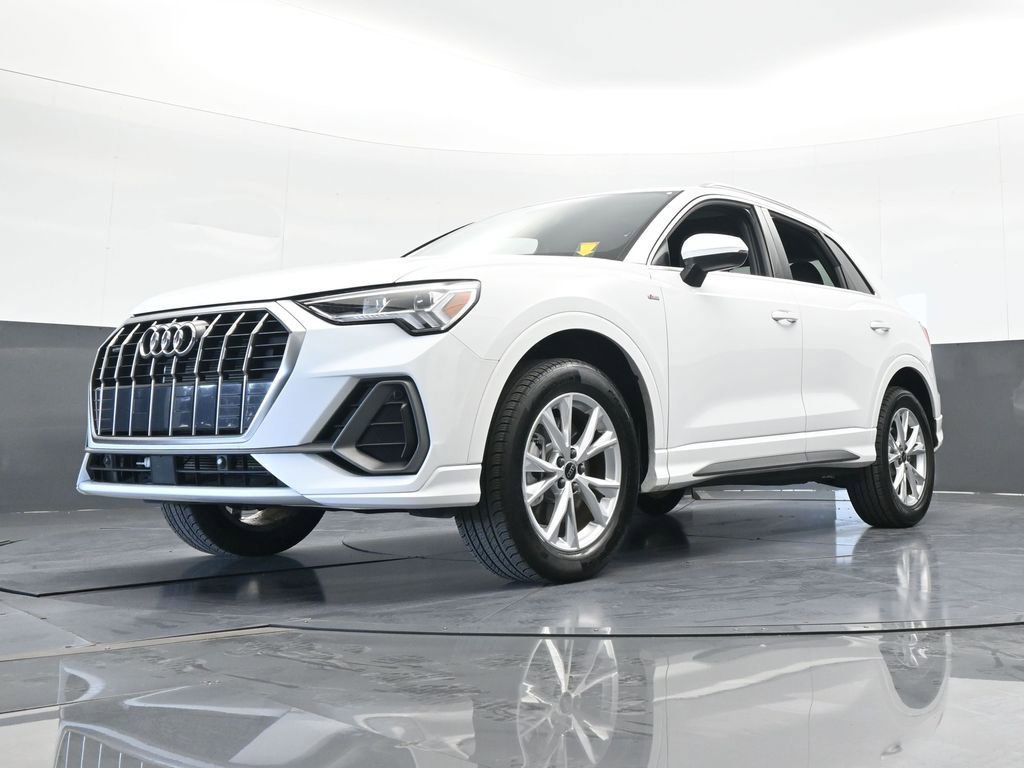 Used 2025 Audi Q3 2.0T Premium image 57