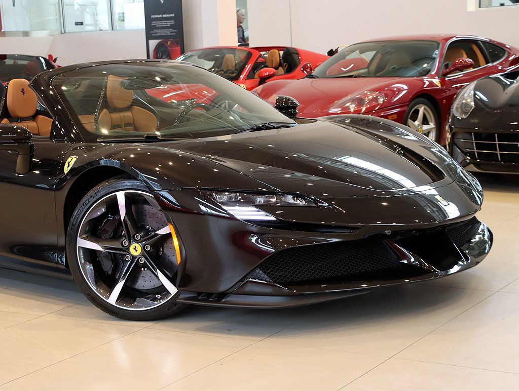 Certified 2022 Ferrari SF90 Spider image 8