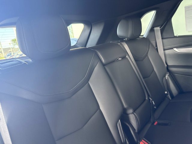 Certified 2024 Cadillac XT5 Luxury w/ LPO, Floor Liner Package AWD/4WD image 54